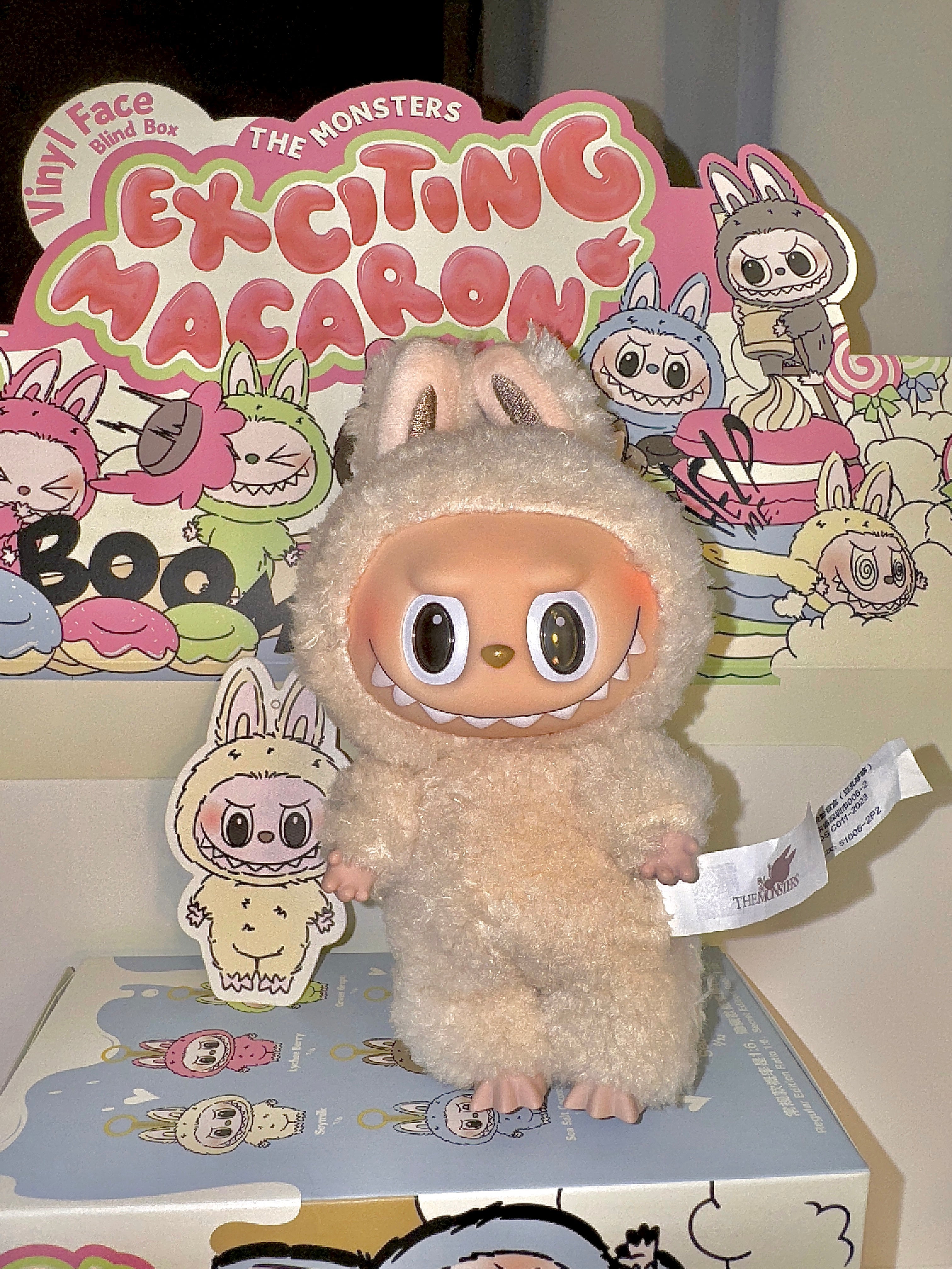 Labubu The Monsters Exciting Macaron "SOYMILK"
